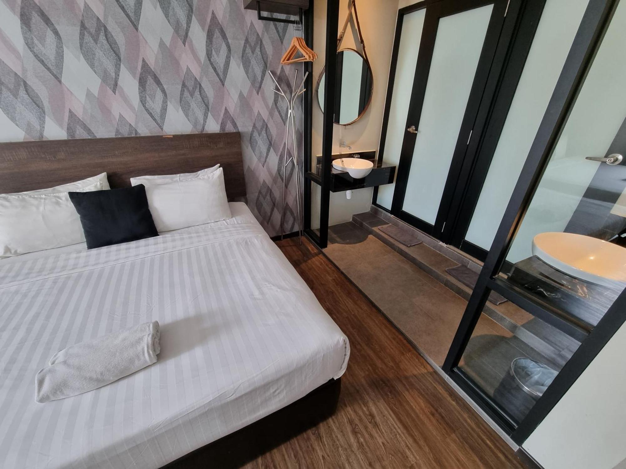 The Square Hotel Skudai Buitenkant foto