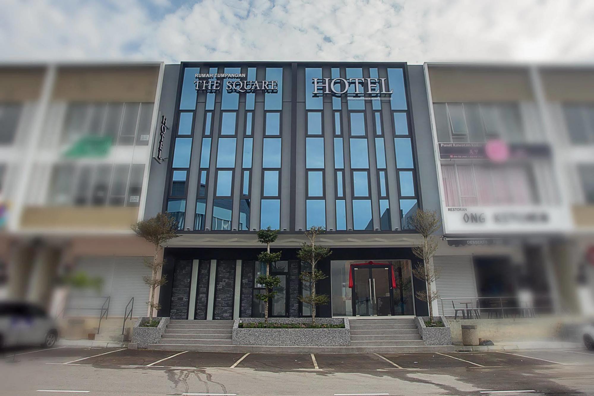 The Square Hotel Skudai Buitenkant foto
