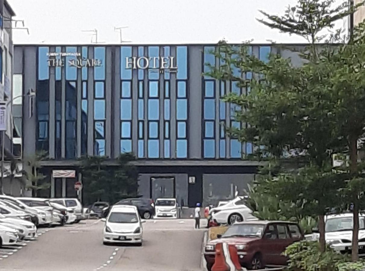 The Square Hotel Skudai Buitenkant foto